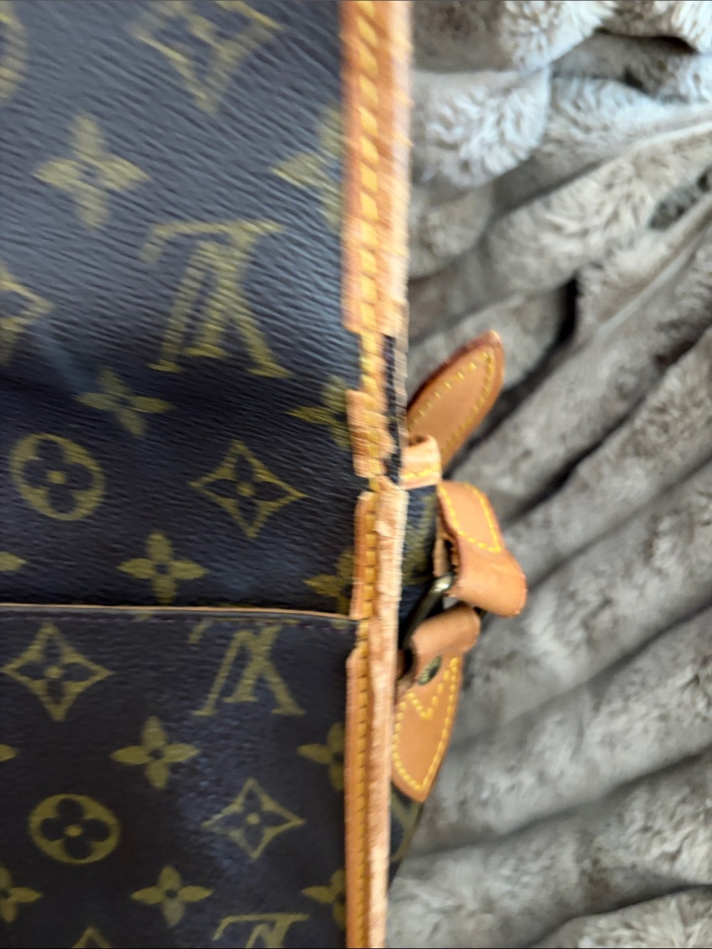 Louis Vuitton Monogram Canvas Crossbody Bag - Brown/ Tan - Picture 11 of 15